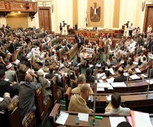   مصر اليوم - قانون السلطة القضائية يتجه إلى التجميد حتى انتخابات الشعب