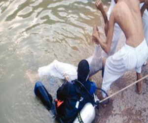   مصر اليوم - مصرع 3 أثناء محاولة إنقاذ طفل سقط في النيل