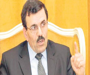   مصر اليوم - رئيس الحكومة التونسية يقول إن أمن بلاده والجزائر مشترك