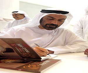   مصر اليوم - سعيد بن كراز المهيري يوقع الجزء الثاني من كتاب  الشارة 