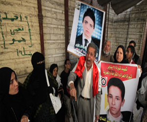   مصر اليوم - دعوة أسر شهداء يناير في السويس للأجتماع مع المستشار خالد بدوي