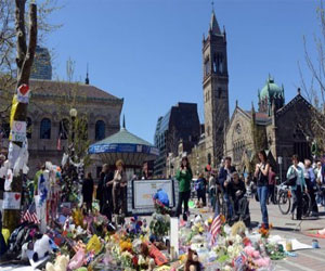   مصر اليوم - توزيع منشورات دعم لجوهر تسارناييف في قرغيزستان