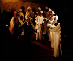   مصر اليوم - فرقة أراغيد تقدم سهرة موسيقية نوبية في مركز مكان