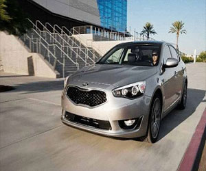  مصر اليوم - كادينزا 2014 تُحطم الصورة النمطية لسيارات كيا