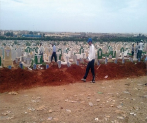   مصر اليوم - سلطات الناظور المغربية تمنع أهالي الموتى من الترحم على ذويهم