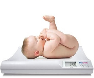 مصر اليوم - زيادة أو نقص وزن الطفل يؤدي لإصابته بالتوحد