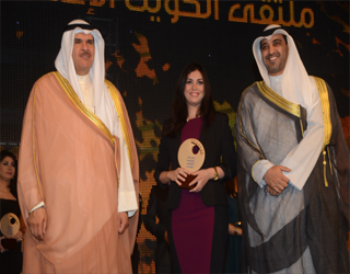   مصر اليوم - دينا عصمت تفوز بجائزة أفضل إعلامية عربية شابة