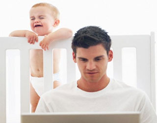 مصر اليوم - النساء أكثر تأثرًا ببكاء الأطفال الرضع من الرجال