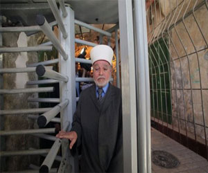 مصر اليوم - إسرائيل توقف مفتي القدس للتحقيق معه في أحداث الثلاثاء