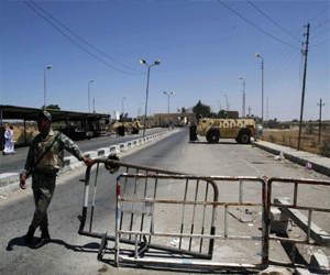   مصر اليوم - هجوم مسلح على حاجز أمني للجيش في سيناء