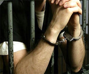   مصر اليوم - ضبط شخص يسرق المواطنين بالإكراه في الإسكندرية