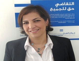   مصر اليوم - هناك نظرة سلبية مجتمعية للمرأة التي تلجأ للقضاء