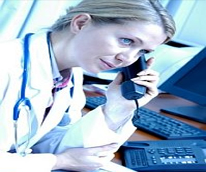   مصر اليوم - علاج القرويين في الهند عبر التليفون