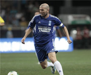   مصر اليوم - صحيفة تؤكد عودة زيدان للريال ومنحه صلاحيات إدارية