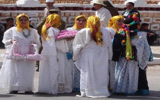   مصر اليوم - مهرجان الورود الـ51 في قلعة مكونة المغربية لاختيار ملكة جماله