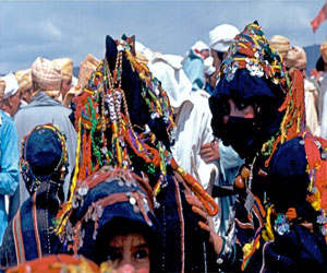   مصر اليوم - إملشيلسوق شعبي للزواج في مدينة الراشيدية المغربية