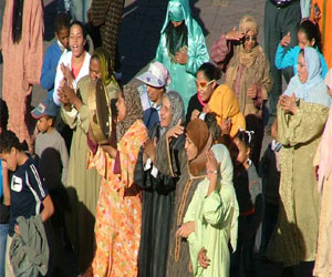   مصر اليوم - أزواج لكن مع وقف التنفيذ في المغرب