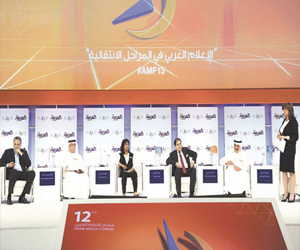 مصر اليوم - الإعلام الإلكتروني يُثير جدلاً واتفاق على أهمية وضع ضوابط