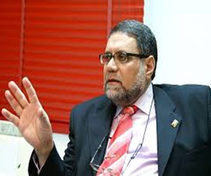   مصر اليوم - إخواني منشق يوقّع على سحب الثقة من مرسي