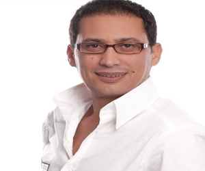 مصر اليوم - أحمد عيد يخرج من السجن ليتهم بالسرقة في ألف سلامة