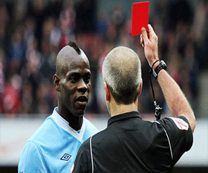   مصر اليوم - الاتحاد الإيطالي يتوعد بالوتيلي بالطرد في أي مباراة