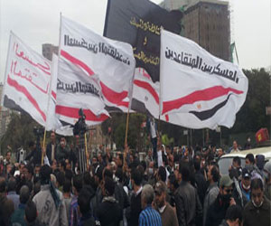   مصر اليوم - اعتصام العسكريون المتقاعدون في الإسكندرية