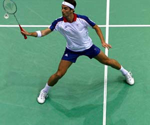   مصر اليوم - كرة الريشة ضحية أنفلونزا الطيور في الصين