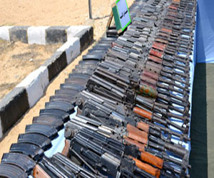 مصر اليوم - ضبط 60 طن أسلحة نارية وذخائر قادمة من تركيا في ميناء الإسكندرية