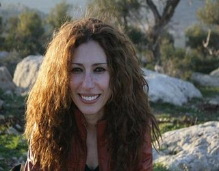   مصر اليوم - قنبلة ورسالة تهديد للإعلامية رُبَى النجار