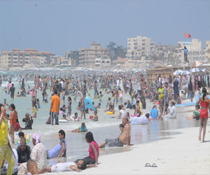   مصر اليوم - البرنس : 10 ألاف جنيه غرامة للمخالفين لأسعار الشواطىء