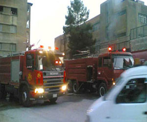   مصر اليوم - إخماد حريق في مقر الهلال الأحمر في مدينة العريش