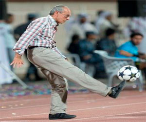   مصر اليوم - فييرا يتمسك بالرحيل عن نادي الزمالك في يونيو المقبل