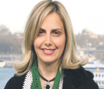 مصر اليوم - فرح الأتاسي تعتذر عن الانضمام لـالائتلاف السوري