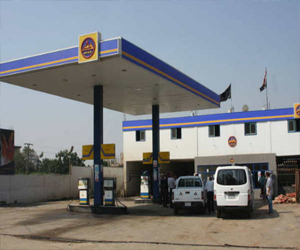 مصر اليوم - إصابة شخصين في تبادل لإطلاق الرصاص في محطة وقود في العريش