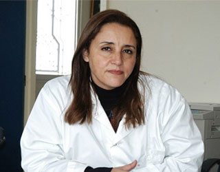   مصر اليوم - فريدة بوشتة تعيش وسط أرواح الموتى