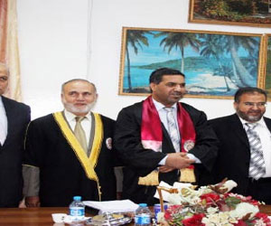 مصر اليوم - العراقي الشمري يحصل على دكتوراه في السياسة الشرعية