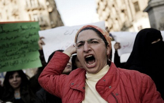   مصر اليوم - المرأة المصرية ألهبت المشاعر الوطنية وحرضت بقوة على الثورة