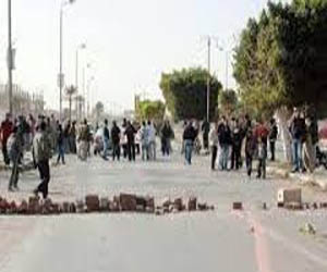   مصر اليوم - قطع طريق قنا - الأقصر بسبب خطف قبطي