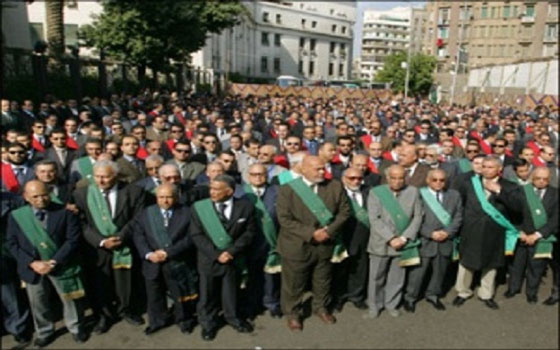   مصر اليوم - قضاة يعتصمون الجمعة اعتراضًا على مناقشة الشورى لقانون السلطة
