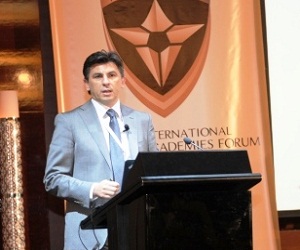   مصر اليوم - الروماني لوبيسكو يشيد بتطور الكرة العربية بشكل مذهل وحضورها عالميًا