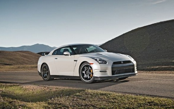 مصر اليوم - نيسان تنافس بـGT-R على أفضل سيارة في العالم