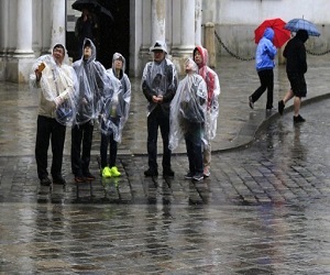   مصر اليوم - 8 قتلى وإخلاء ألاف المنازل بسبب فيضانات في أوروبا