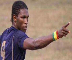   مصر اليوم - أبو تريكة يطالب لجنة الكرة بالأهلي بضم السنغالي ديوب