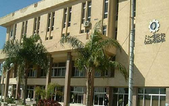   مصر اليوم - اشتباكات عنيفة بين متظاهرين وأمن السويس ومحاولة اقتحام أسوار المديرية