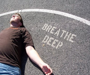   مصر اليوم - التنفس ببطء وعمق لمدة 20 دقيقة يوميًا يحمي القلب والمخ