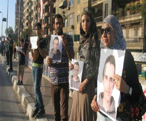   مصر اليوم - وقفة صامتة في الإسماعيلية في ذكرى وفاة خالد سعيد الخميس