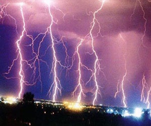   مصر اليوم - البرق يقتل 13 وأصاب أكثر من 12 شخصًا في شمال الهند