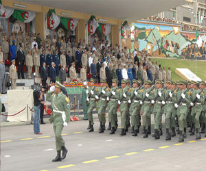 مصر اليوم - إصدار جديد يؤرخ للمؤسسة العسكرية الجزائرية