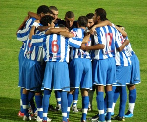   مصر اليوم - تأجج الصراع بين ادراة اتحاد طنجة وجمهور النادي