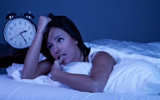 مصر اليوم - قلة النوم والاستيقاظ مبكرًا يزيد من أمراض القلب لدى النساء